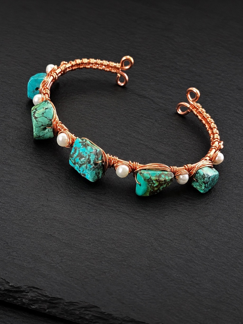 Handmade Turquoise & Pearl Copper Wire Cuff Bracelet - Earthnuggets 🫶🏻